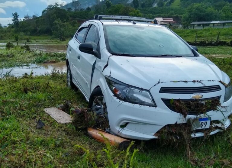 carro-homem-que-morreu-em-guararema-e1645026565647