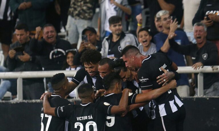 botafogo_vence_coritiba_brasileiro_17_09_2022