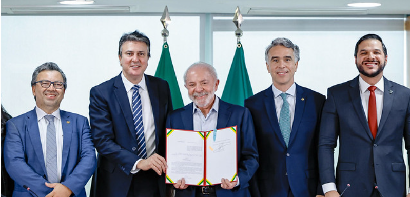 Lula sanciona lei que institui Sistema Nacional de Educação: “Isso chama-se soberania”